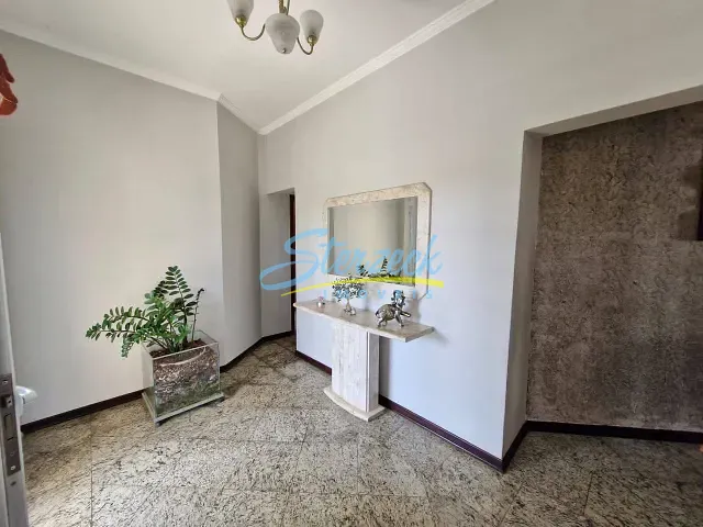 Casa com 1000m² 4 quartos e 4 banheiros, à venda, no bairro Marambaia em Vinhedo