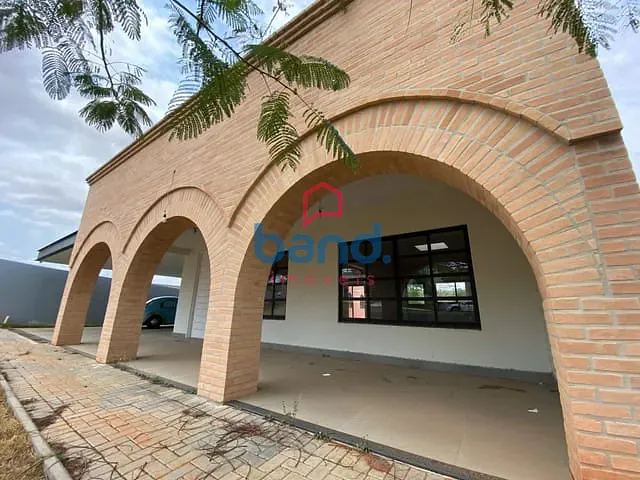 Casa 3 quartos e 5 banheiros, à venda, no bairro Portal dos Bandeirantes II em Porto Feliz