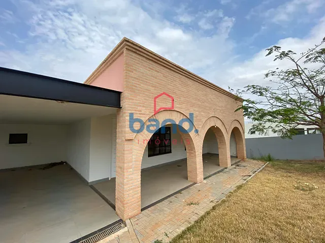 Casa 3 quartos e 5 banheiros, à venda, no bairro Portal dos Bandeirantes II em Porto Feliz