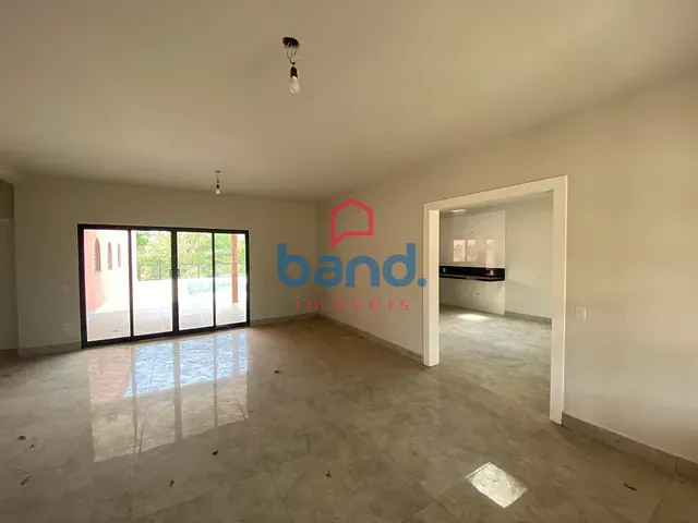 Casa 3 quartos e 5 banheiros, à venda, no bairro Portal dos Bandeirantes II em Porto Feliz
