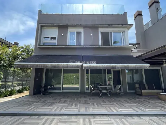 Casa com 540m² 4 quartos e 4 banheiros, à venda, no bairro Tristeza em Porto Alegre