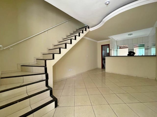 Foto do Casa - Casa geminada com entrada coletiva para locação com 2 quartos e uma vaga, Céu Azul, Belo Horizonte, MG | Deltalar Imóveis