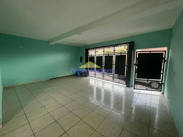 Casa com 278m² 3 quartos e 2 banheiros, para alugar, no bairro Jardim Nova Aparecida em Capivari