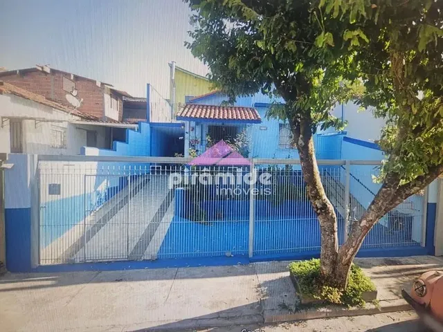 Casa com 250m² 3 quartos e 3 banheiros, à venda ou para alugar, no bairro Vila Terezinha em São José Dos Campos