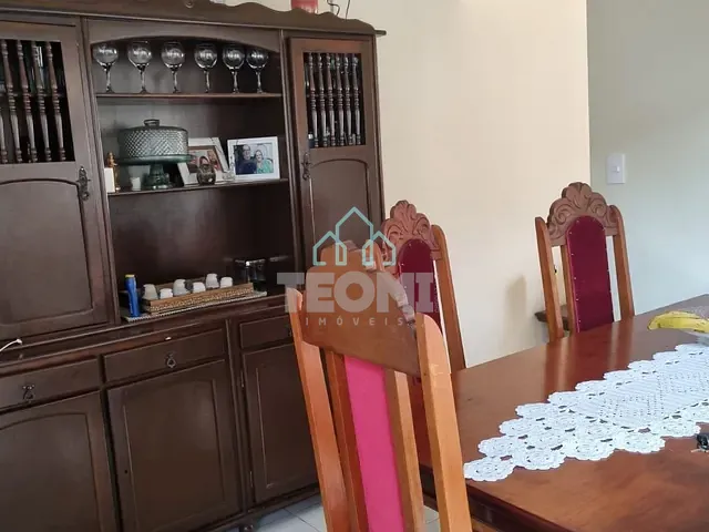 Casa 3 quartos e 2 banheiros, à venda, no bairro Nossa Senhora do Perpétuo Socorro em Pindamonhangaba