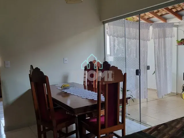 Casa 3 quartos e 2 banheiros, à venda, no bairro Nossa Senhora do Perpétuo Socorro em Pindamonhangaba
