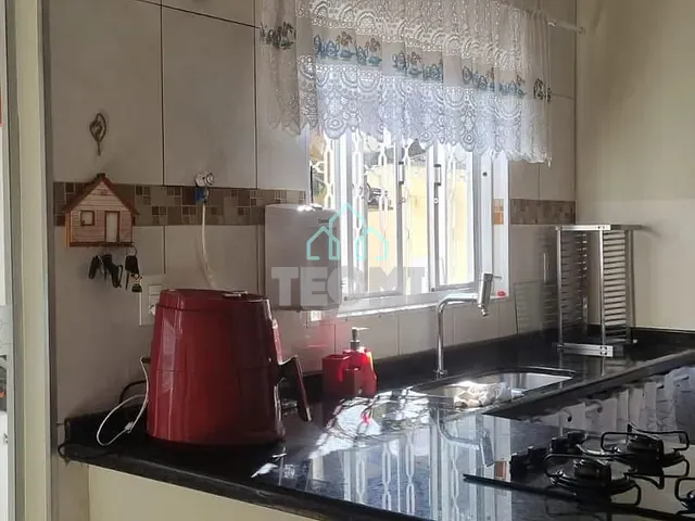 Casa 3 quartos e 2 banheiros, à venda, no bairro Nossa Senhora do Perpétuo Socorro em Pindamonhangaba