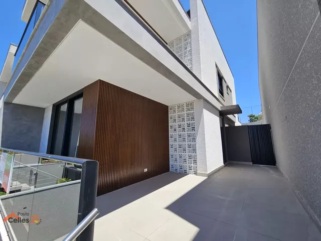 Casa 4 quartos e 4 banheiros, à venda, no bairro Vista Alegre em Curitiba