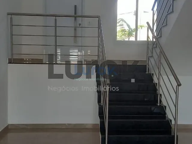 Casa com 301m² 3 quartos e 5 banheiros, à venda, no bairro Village Santa Clara em Valinhos