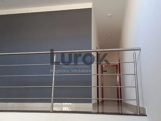Casa com 301m² 3 quartos e 5 banheiros, à venda, no bairro Village Santa Clara em Valinhos