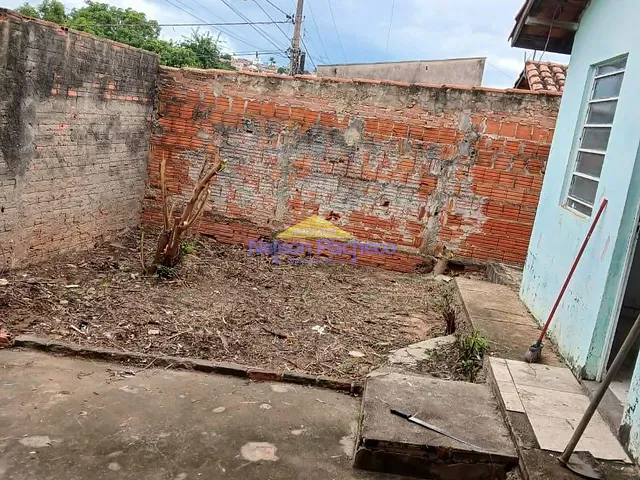 Casa com 200m² 2 quartos e 1 banheiro, à venda, no bairro Conjunto Habitacional Alto do Castelani em Capivari
