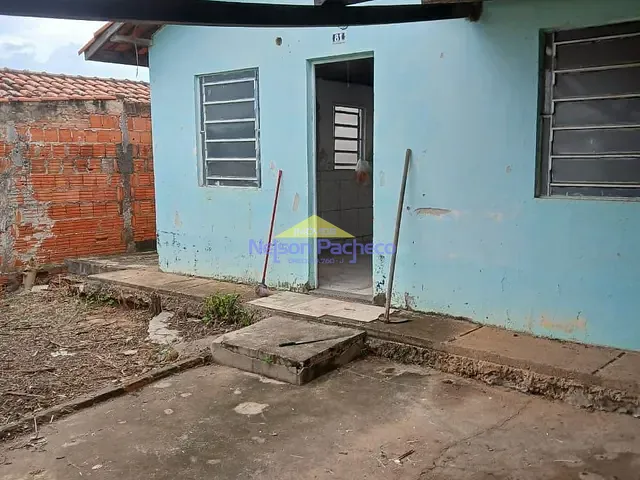 Casa com 200m² 2 quartos e 1 banheiro, à venda, no bairro Conjunto Habitacional Alto do Castelani em Capivari