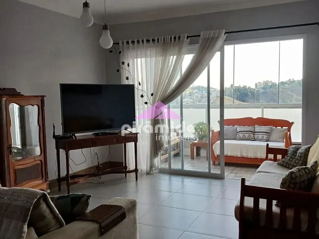 Casa, 3 quartos, 209 m² - Foto 1