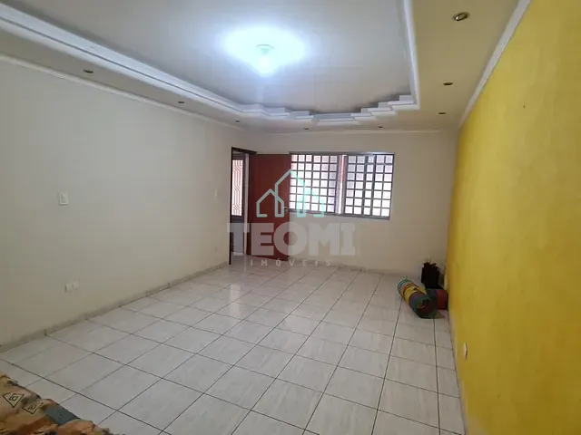 Casa 3 quartos e 2 banheiros, à venda, no bairro Alto de São Pedro em Taubaté