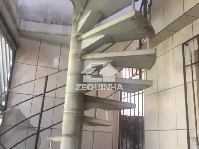 Casa com 182m² 4 quartos e 1 banheiro, à venda, no bairro Vila Yolanda em Osasco