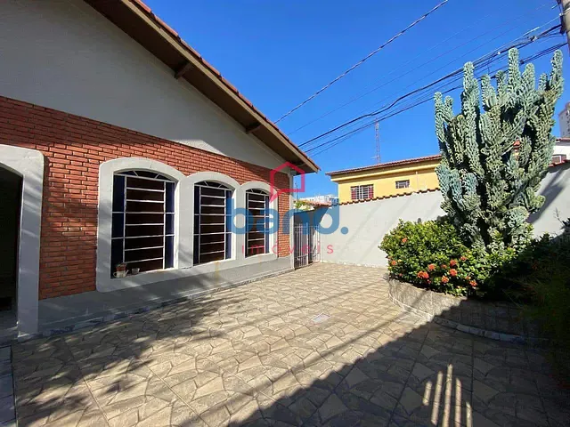 Casa com 245m² 3 quartos e 1 banheiro, à venda, no bairro Vila Alcalá em Porto Feliz