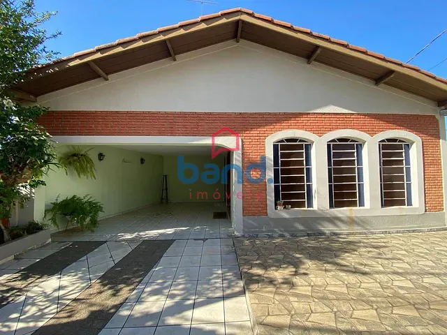 Casa com 245m² 3 quartos e 1 banheiro, à venda, no bairro Vila Alcalá em Porto Feliz