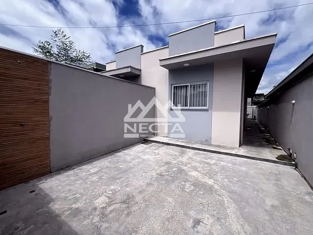 Casa com 125m² 2 quartos e 2 banheiros, à venda, no bairro Massaguaçu em Caraguatatuba