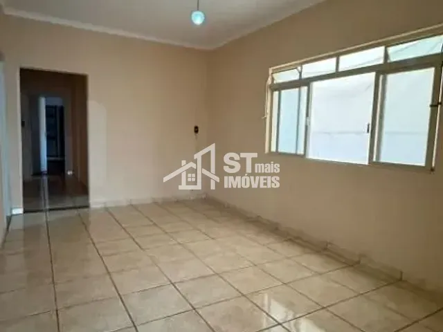 Casa com 200m² 3 quartos e 2 banheiros, para alugar, no bairro Centro em Andradas