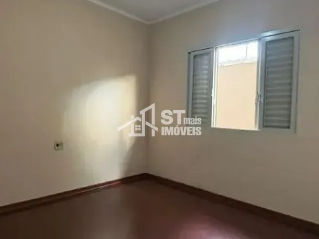 Casa com 200m² 3 quartos e 2 banheiros, para alugar, no bairro Centro em Andradas