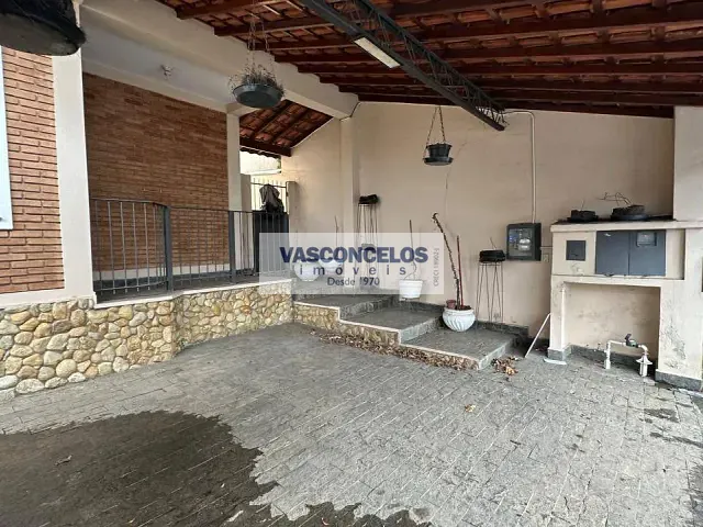 Casa com 250m² 4 quartos e 3 banheiros, à venda, no bairro Jardim das Indústrias em São José dos Campos