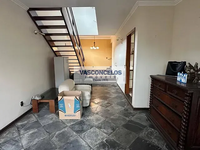 Casa com 250m² 4 quartos e 3 banheiros, à venda, no bairro Jardim das Indústrias em São José dos Campos
