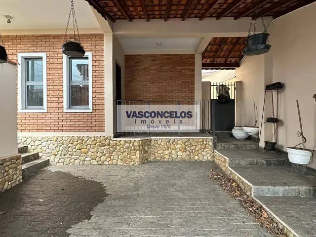 Casa com 250m² 4 quartos e 3 banheiros, à venda, no bairro Jardim das Indústrias em São José dos Campos