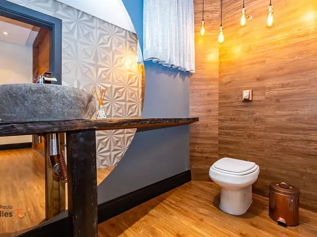 Casa 5 quartos e 8 banheiros, à venda, no bairro Campo Comprido em Curitiba
