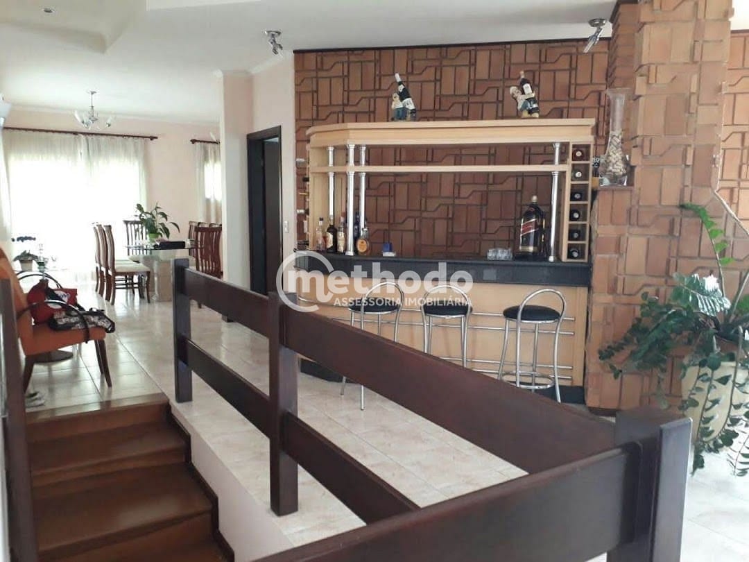 Casa, 4 quartos, 286 m² - Foto 2