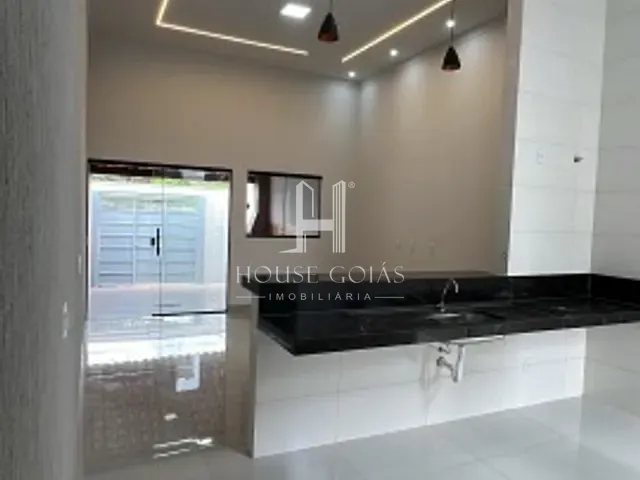 Casa com 120m² 2 quartos e 2 banheiros, à venda, no bairro Santo Hilário em Goiânia