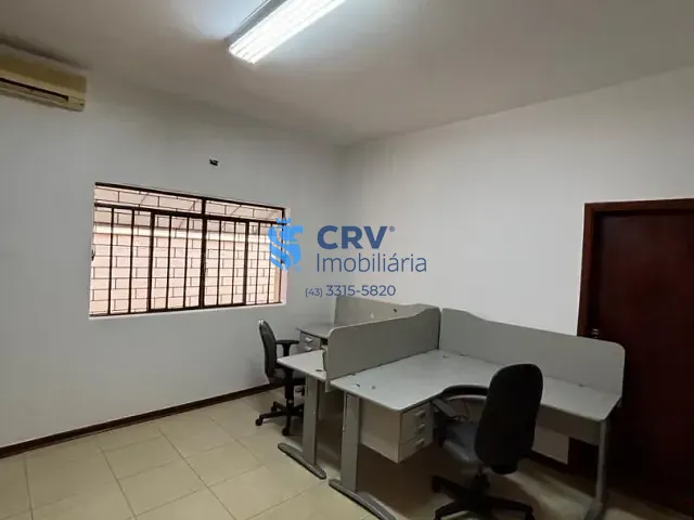 Casa com 600m² 4 quartos e 4 banheiros, à venda ou para alugar, no bairro Jardim Tatiani em Londrina