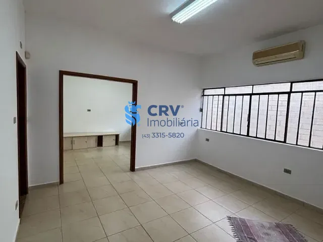 Casa com 600m² 4 quartos e 4 banheiros, à venda ou para alugar, no bairro Jardim Tatiani em Londrina