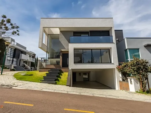 Casa 4 quartos e 6 banheiros, à venda, no bairro Boa Vista em Curitiba