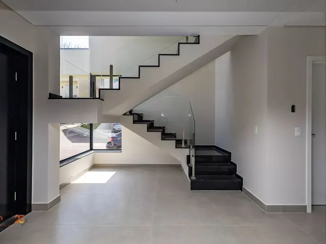 Casa 4 quartos e 6 banheiros, à venda, no bairro Boa Vista em Curitiba