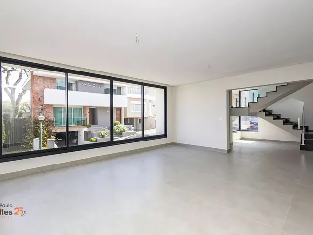 Casa 4 quartos e 6 banheiros, à venda, no bairro Boa Vista em Curitiba