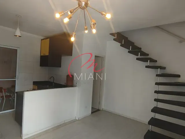 Casa com 65m² 2 quartos e 1 banheiro, à venda ou para alugar, no bairro Chácara Rincão em Cotia