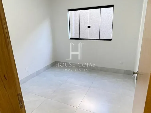 Casa com 180m² 3 quartos e 2 banheiros, à venda, no bairro Jardim Florença em Aparecida de Goiânia