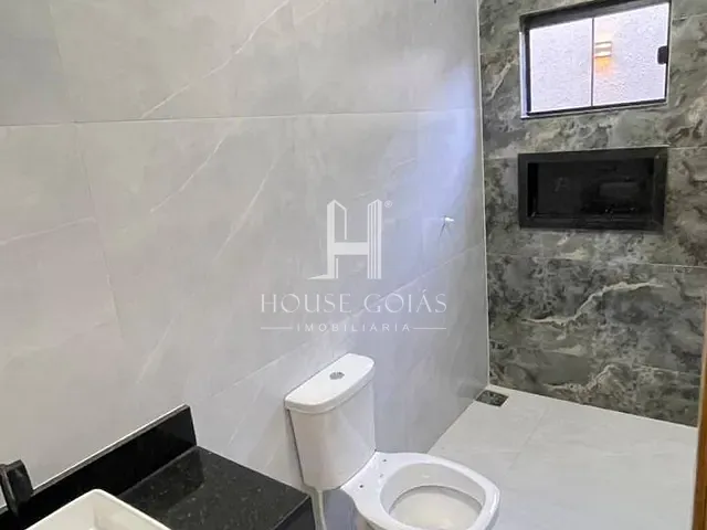 Casa com 180m² 3 quartos e 2 banheiros, à venda, no bairro Jardim Florença em Aparecida de Goiânia