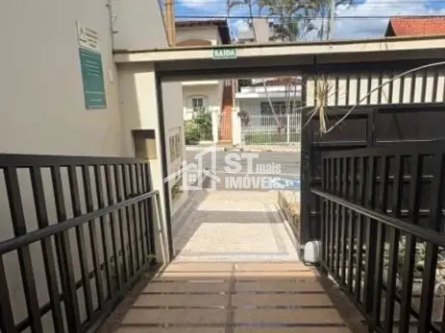 Casa com 330m², para alugar, no bairro Centro em Andradas
