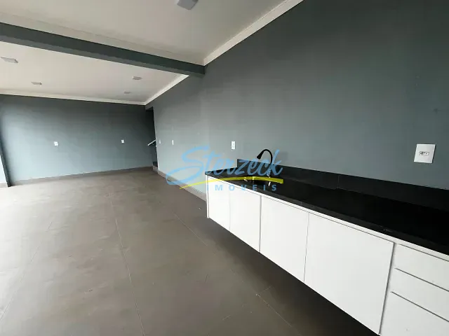 Casa com 221m² 3 quartos e 4 banheiros, à venda, no bairro Marambaia em Vinhedo