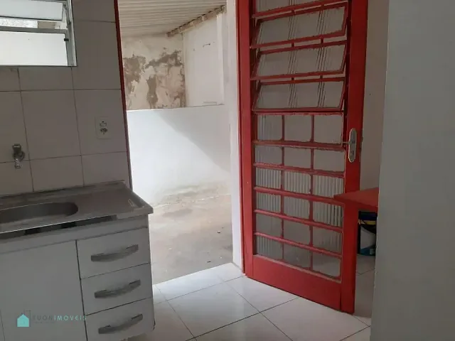Casa com 200m² 2 quartos e 3 banheiros, para alugar, no bairro Vila Nina em São Paulo