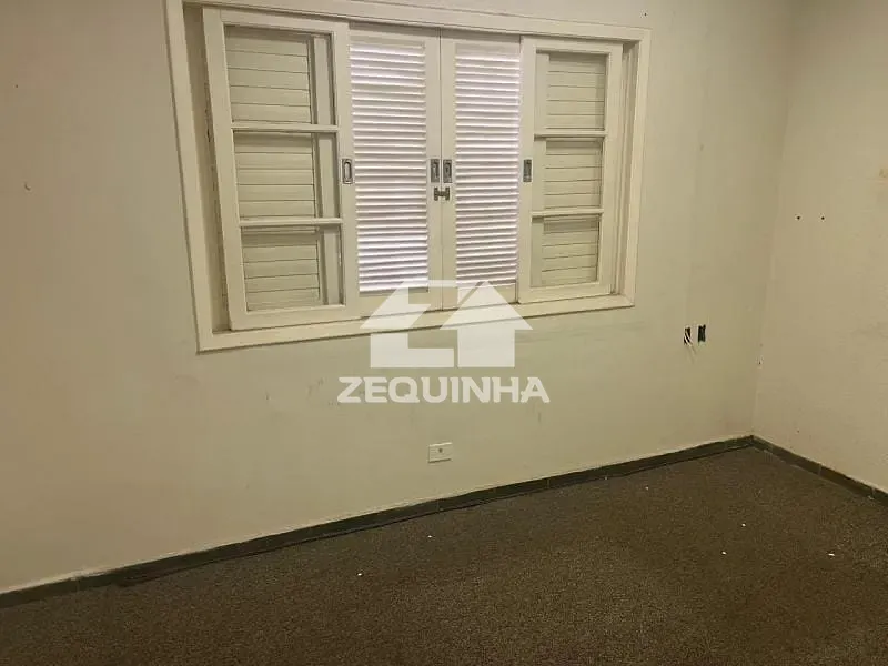 Casa, 4 quartos, 225 m² - Foto 13
