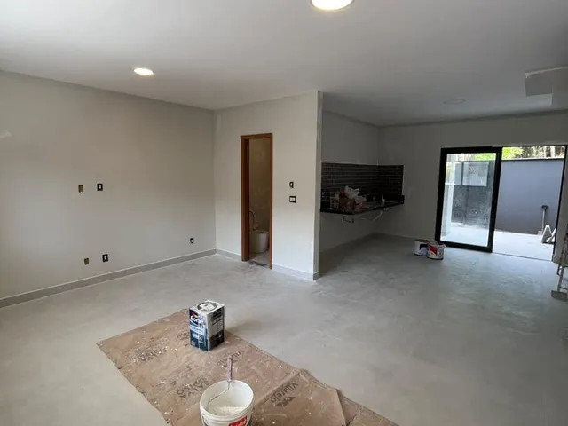 Casa 3 quartos e 3 banheiros, à venda, no bairro Jardim Vitória em Macaé
