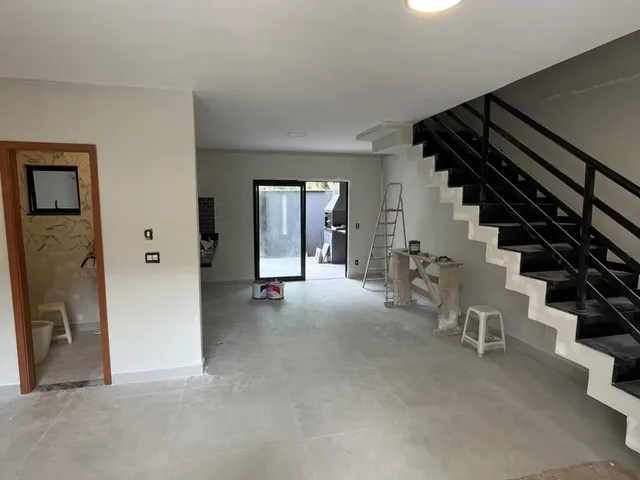 Casa 3 quartos e 3 banheiros, à venda, no bairro Jardim Vitória em Macaé