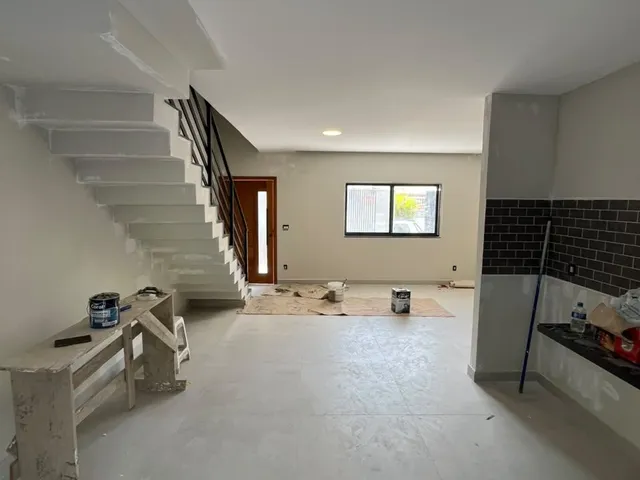 Casa 3 quartos e 3 banheiros, à venda, no bairro Jardim Vitória em Macaé