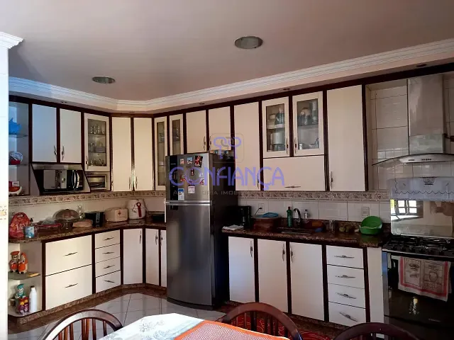 Casa 4 quartos e 4 banheiros, à venda, no bairro Senador Vasconcelos em Rio de Janeiro