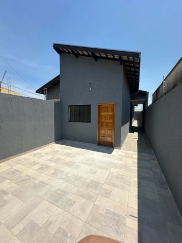 Casa com 140m² 2 quartos e 2 banheiros, à venda, no bairro Piracangaguá em Taubaté