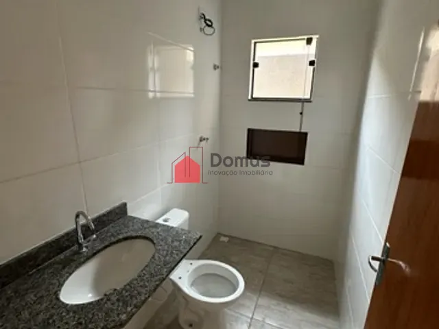Casa com 140m² 2 quartos e 2 banheiros, à venda, no bairro Piracangaguá em Taubaté