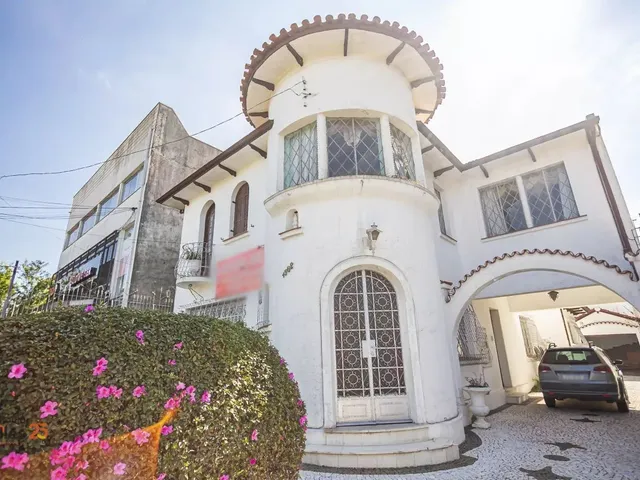Casa com 505m² 4 quartos e 3 banheiros, à venda, no bairro Água Verde em Curitiba