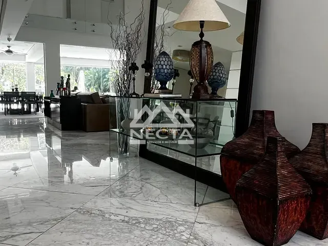 Casa com 800m² 7 quartos e 9 banheiros, à venda, no bairro Tabatinga em Caraguatatuba
